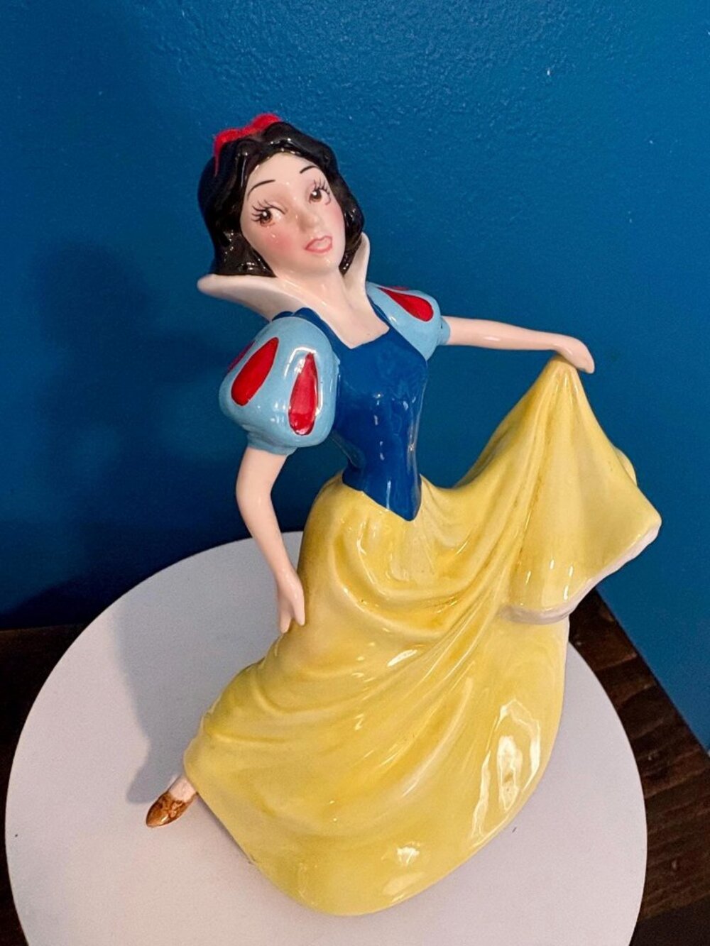 Vintage Schmid Walt Disney Snow White & the Seven Dwarfs Music Box- Dancing and
